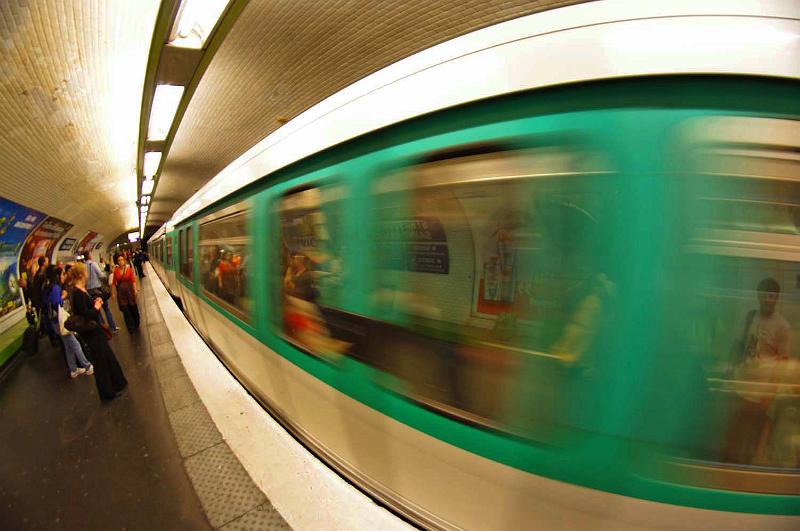 Paris_Metro_2.JPG
