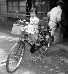 1952-53_Japan_209.jpg (1415915 bytes)