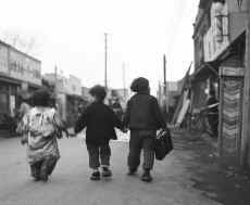1952-53_Japan_Tachikawaa_City_303.jpg (660057 bytes)