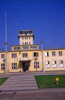 1951 Frankfurt aM Germ 001 Rhein-Main AB.jpg (1852291 bytes)