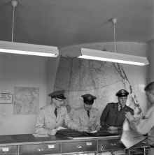 1951_Rhein-Main_Air_Force_Base_666.jpg (16328915 bytes)