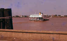 1957 Florida 440 New Orleans Ferry.jpg (1831616 bytes)