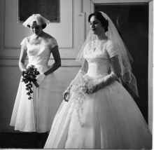 1958-06-30 Ann Spence and Harriet Ventress.jpg (3016754 bytes)