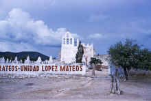 1958-07_Honeymoon_Mexico_047.jpg (1893109 bytes)