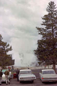 1963-06_JLBlilie_Family_316_Yellowstone_NP.jpg (1538274 bytes)
