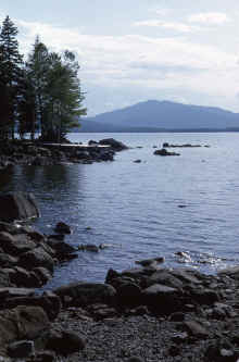 1966-06_JLBlilie_Family_400_Moosehead_Lk_ME.jpg (1736661 bytes)