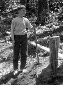 1970_Mitchell_Lake_Charles_L_Blilie_621.jpg (2210313 bytes)