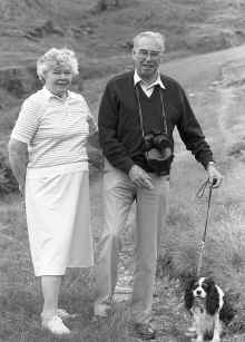 Antonette and Brian Kelly Jul-1992 1 Reduced.jpg (191043 bytes)