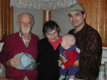 20021117_untitled_grandpa's 79th bday party.jpg (985545 bytes)