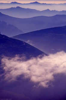 1990-09 Misty Mtns nr Seattle-2.jpg (389619 bytes)