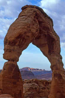 1996-04 Utah Trip 88 Delicate Arch Hike-2.jpg (632254 bytes)