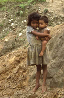 20090814_untitled_WT 141-31 Nepal Girl and Baby.jpg (823194 bytes)