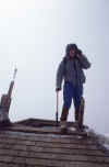 1985-029 Mt Adams N Ridge 1985 Me on Summit.jpg (95033 bytes)