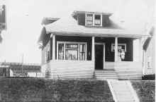 1444_Sherbrune_Ave_Harrington_Home_1910s_A.jpg (234336 bytes)