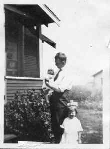 Antonette_Louis_Lorraine_Blilie_1515_Randolph_circa_1919_A.jpg (114466 bytes)