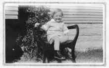 James_Louis_Blilie_1439_Jefferson_Ave_on_King_Tut_1928_A.jpg (186520 bytes)