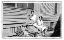 Atnonette_J_Gundersen_Julie_Toni_1931_044A.jpg (645859 bytes)