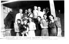 Family_Group_714_N_Hamline_Ave_Nov-1939_067A.jpg (544524 bytes)