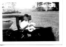 Iar_and_Winifred_Harrington_1924_189A.jpg (311196 bytes)