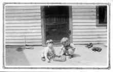 James_L_Blilie_Winifred_Harrington_circa_1926_166.jpg (621305 bytes)