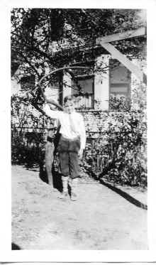 James_Louis_Blilie_circa_1930_093.jpg (150244 bytes)