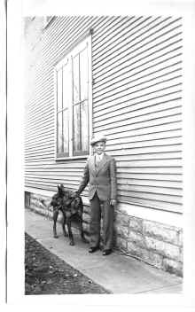 James_Louis_Blilie_circa_1931_054.jpg (140497 bytes)