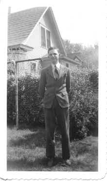 James_Louis_Blilie_circa_1937_092.jpg (109255 bytes)