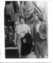 Julie_and_Lorraine_Blilie_circa_1938_220.jpg (88060 bytes)