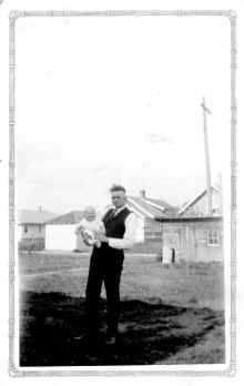 Louis_James_Louis_Blilie_Spring-1924_129.jpg (88483 bytes)