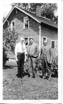 Louis_John_Maurice_Blilie_circa_1940_218.jpg (208339 bytes)