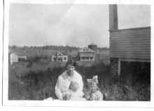Olga_Marjorie_Anita_Kotts_circa_1919_173.jpg (92667 bytes)