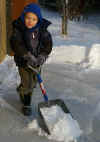 shoveling 4.jpg (140408 bytes)