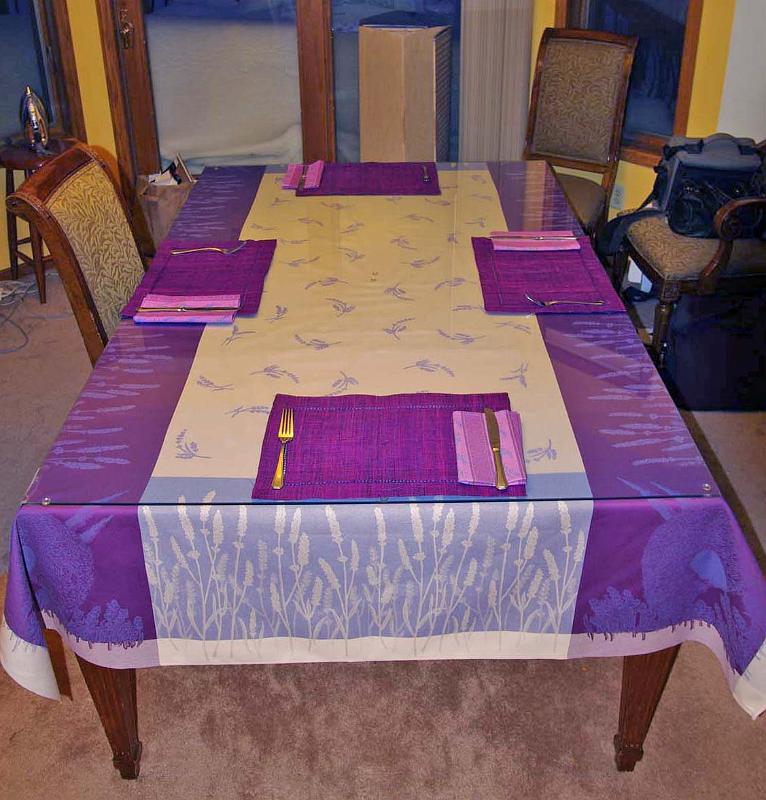 Tablecloth_1.JPG