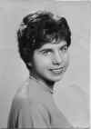 Mary_Kuester_as_Young_Woman.jpg (1600151 bytes)