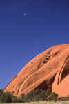 RWT 0086 093-03 Australia Ayers Moonset.jpg (474305 bytes)