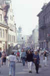RWT 0379 380-25 Poland Street Scene.jpg (559721 bytes)