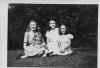 Emily Rose (Daught of Anne Av N'd) Ann and Harriet Ventr and Ann Crowder cir 1946.jpg (123436 bytes)