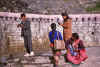 WT 1000 181-13 Nepal.jpg (182363 bytes)